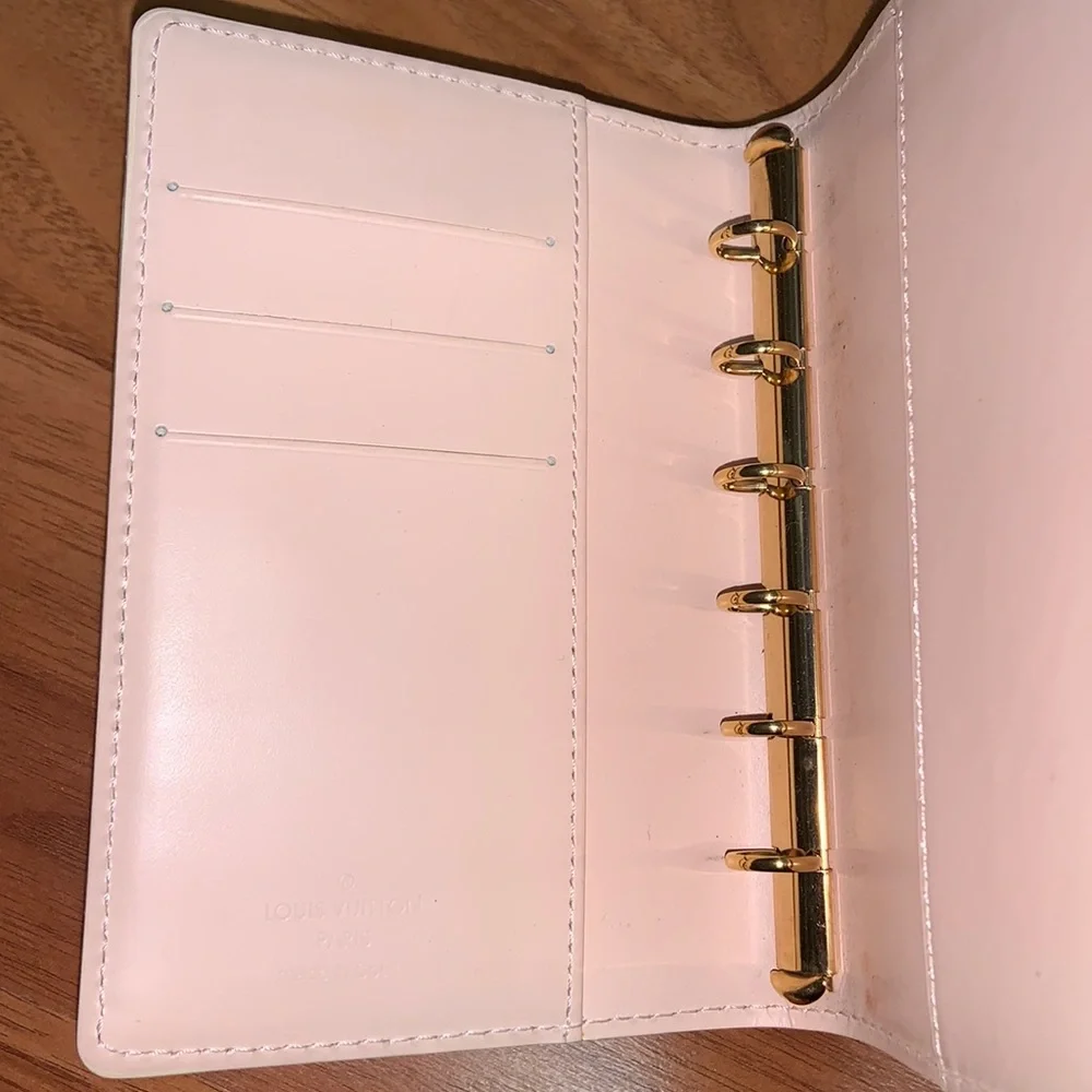 Authentic Louis Vuitton Marshmallow Vernis Leather Agenda